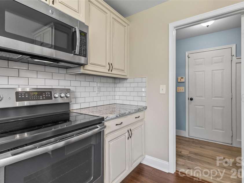 1507 Cold Creek Place, Huntersville, NC 28078.  MLS# CAR4380864, YatesRealty ID 24532. Kitchen