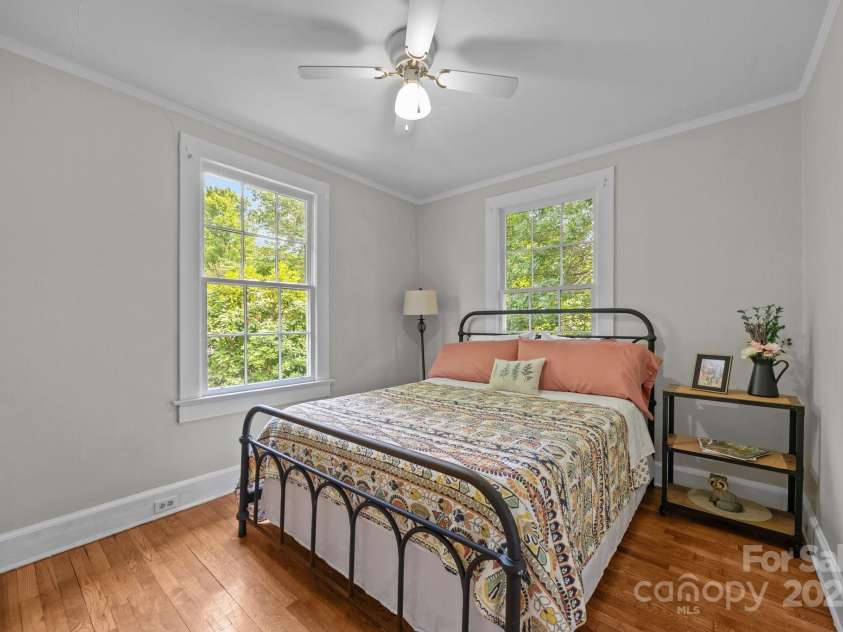 2 Enka Orchard Street, Candler, NC 28715.  MLS# CAR4270058, YatesRealty ID 24533. 