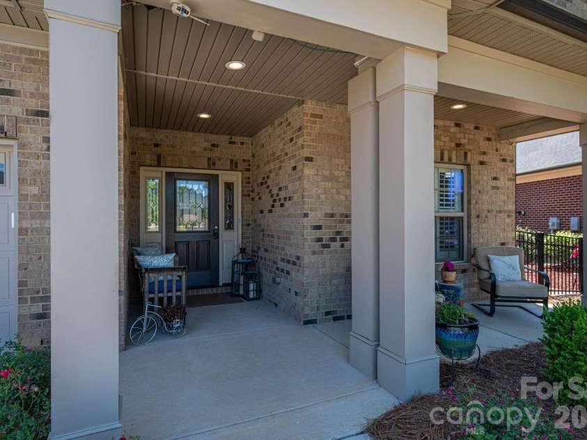 5228 Courtyard Lane, Belmont, NC 28012.  MLS# CAR4381843, YatesRealty ID 24533. 