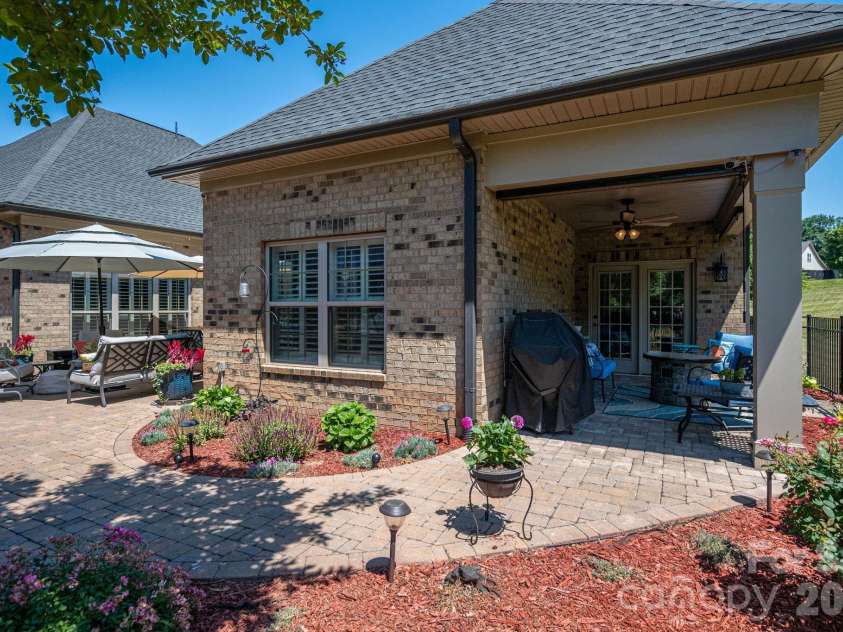 5228 Courtyard Lane, Belmont, NC 28012.  MLS# CAR4381843, YatesRealty ID 24533. 