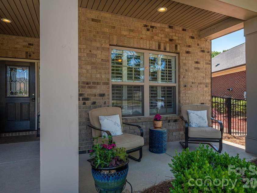 5228 Courtyard Lane, Belmont, NC 28012.  MLS# CAR4381843, YatesRealty ID 24533. Front Porch