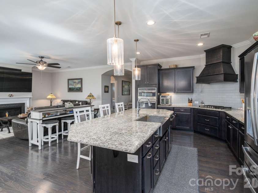 5228 Courtyard Lane, Belmont, NC 28012.  MLS# CAR4414092, YatesRealty ID 24533. 