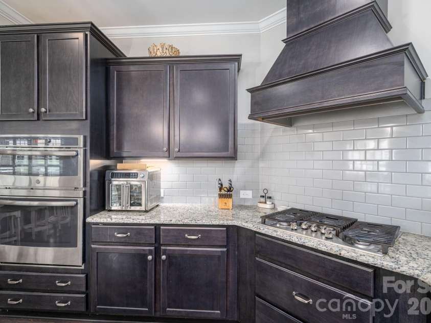 5228 Courtyard Lane, Belmont, NC 28012.  MLS# CAR4414092, YatesRealty ID 24533. 
