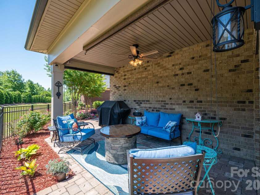 5228 Courtyard Lane, Belmont, NC 28012.  MLS# CAR4414092, YatesRealty ID 24533. 