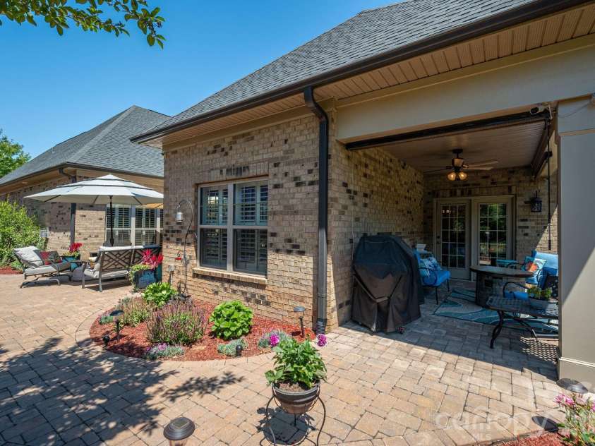 5228 Courtyard Lane, Belmont, NC 28012.  MLS# CAR4414092, YatesRealty ID 24533. 