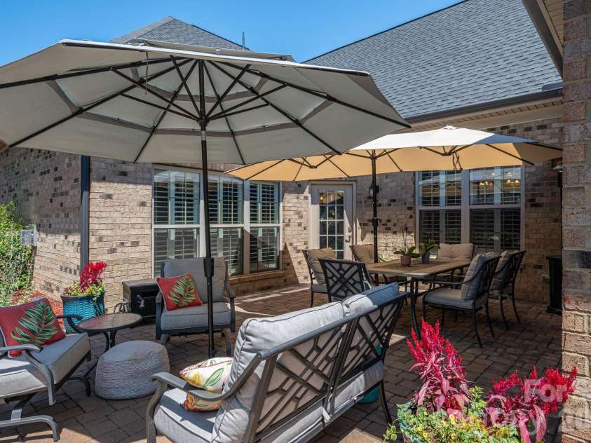 5228 Courtyard Lane, Belmont, NC 28012.  MLS# CAR4414092, YatesRealty ID 24533. 