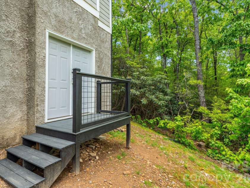 1659 High Rock Acres Drive, Black Mountain, NC 28711.  MLS# CAR4380378, YatesRealty ID 24534. Newly Built Trex Steps Into Crawl Space 