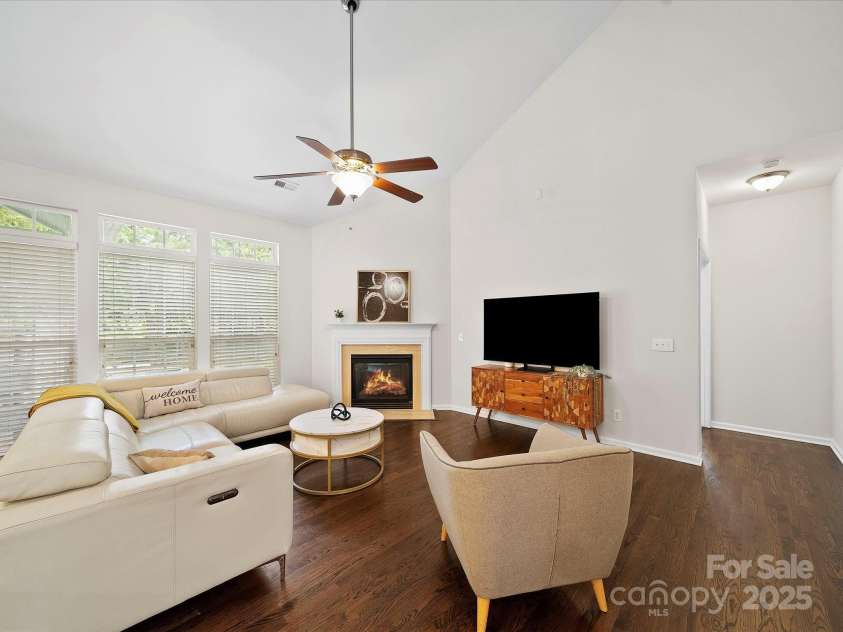 404 Basingdon Court, Waxhaw, NC 28173.  MLS# CAR4251685, YatesRealty ID 24534. 