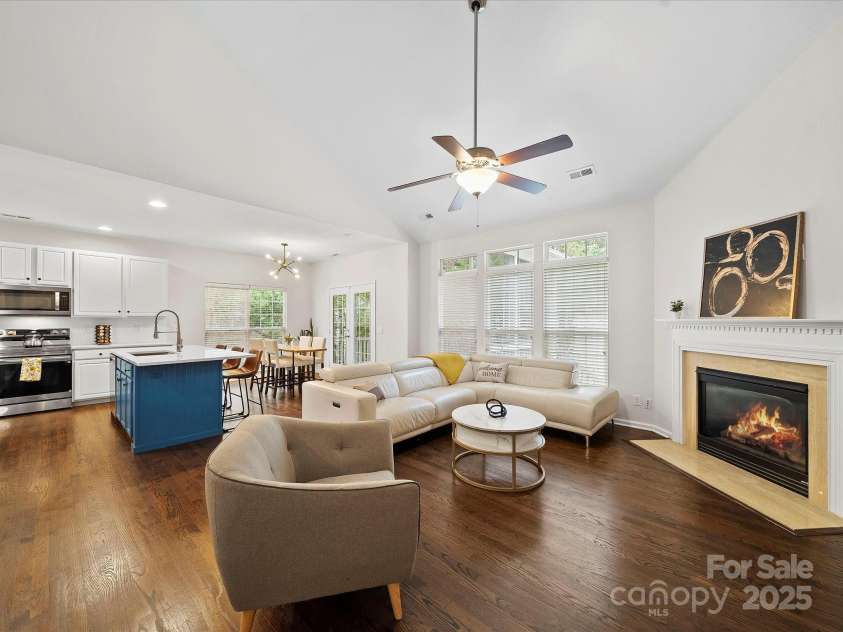 404 Basingdon Court, Waxhaw, NC 28173.  MLS# CAR4251685, YatesRealty ID 24534. 