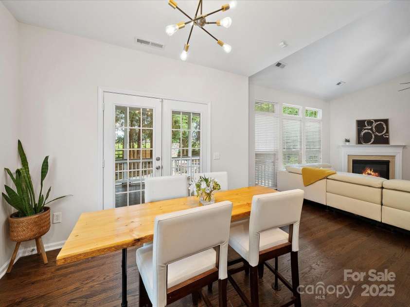 404 Basingdon Court, Waxhaw, NC 28173.  MLS# CAR4251685, YatesRealty ID 24534. 