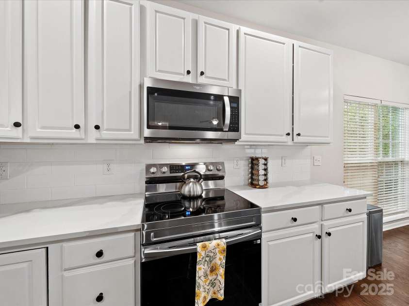 404 Basingdon Court, Waxhaw, NC 28173.  MLS# CAR4251685, YatesRealty ID 24534. 