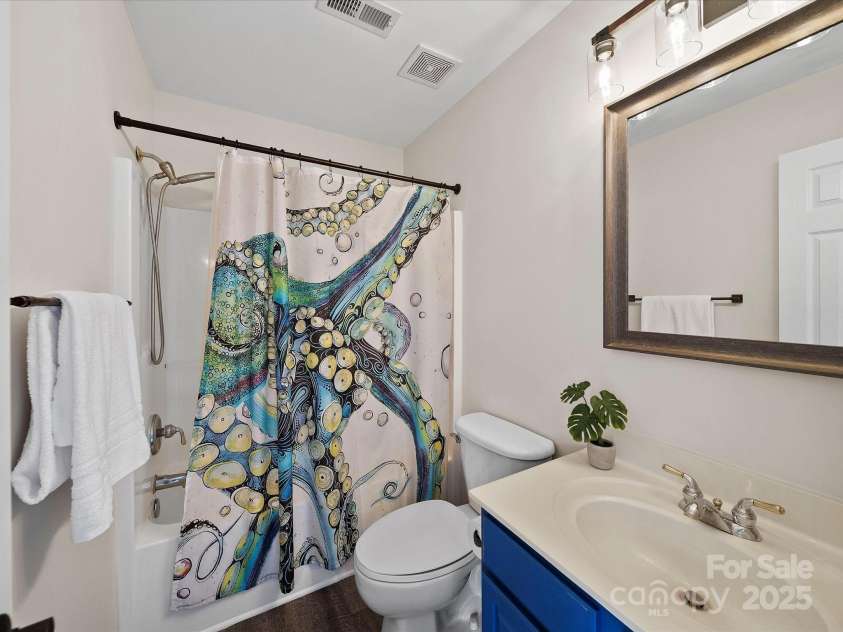 404 Basingdon Court, Waxhaw, NC 28173.  MLS# CAR4251685, YatesRealty ID 24534. 