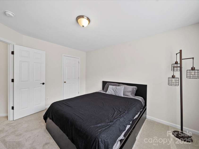 404 Basingdon Court, Waxhaw, NC 28173.  MLS# CAR4251685, YatesRealty ID 24534. 