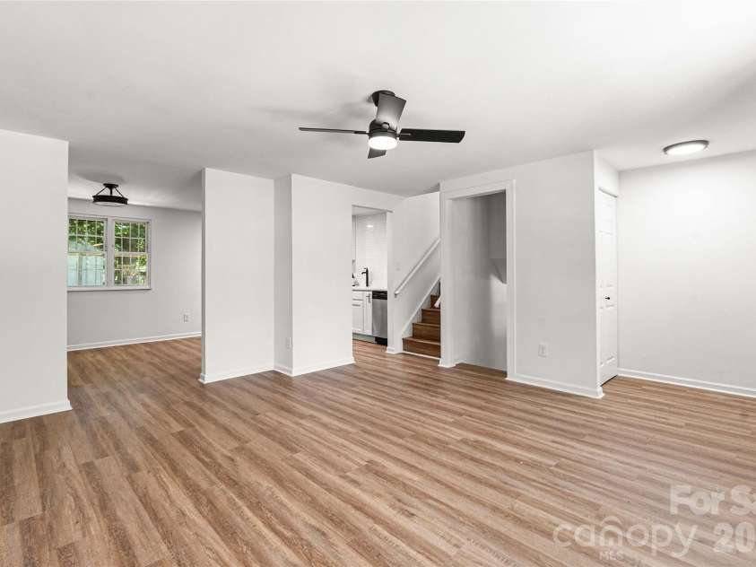 8424 Othello Place, Charlotte, NC 28227.  MLS# CAR4383400, YatesRealty ID 24535. 