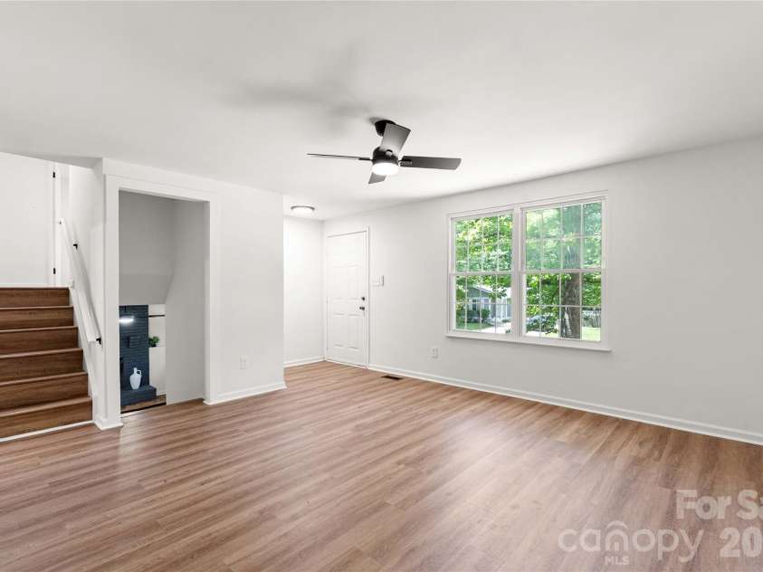 8424 Othello Place, Charlotte, NC 28227.  MLS# CAR4383400, YatesRealty ID 24535. 