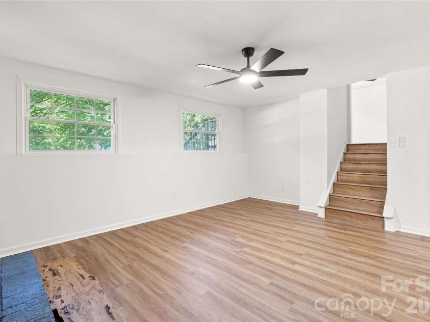 8424 Othello Place, Charlotte, NC 28227.  MLS# CAR4383400, YatesRealty ID 24535. 