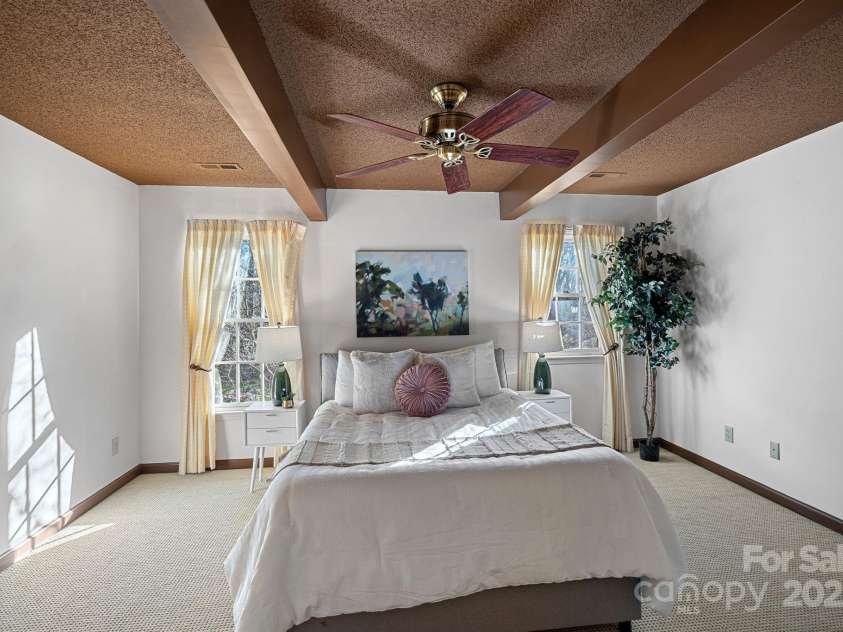 1624 Chadmore Lane, Concord, NC 28027.  MLS# CAR4234626, YatesRealty ID 24536. Bedroom w/ Jack-and-Jill Bathroom