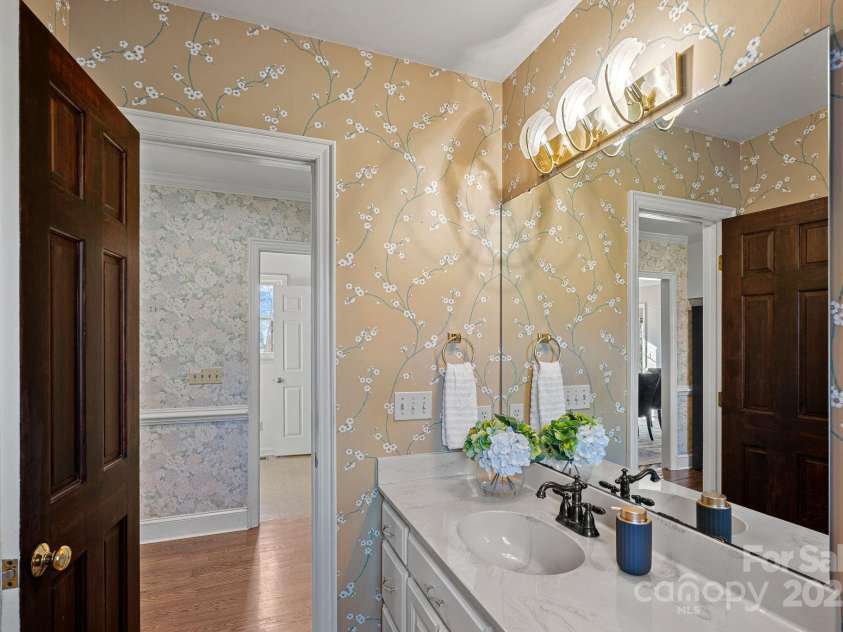 1624 Chadmore Lane, Concord, NC 28027.  MLS# CAR4234626, YatesRealty ID 24536. Half Bathroom on Main Level