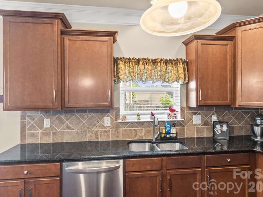 151 Millen Drive, Mooresville, NC 28115.  MLS# CAR4382866, YatesRealty ID 24537. Kitchen