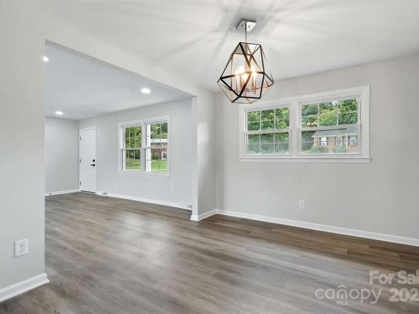 1735 Hollandale Drive, Gastonia, NC 28054.  MLS# CAR4263571, YatesRealty ID 24538. 