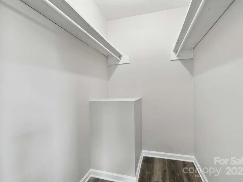 1735 Hollandale Drive, Gastonia, NC 28054.  MLS# CAR4263571, YatesRealty ID 24538. 