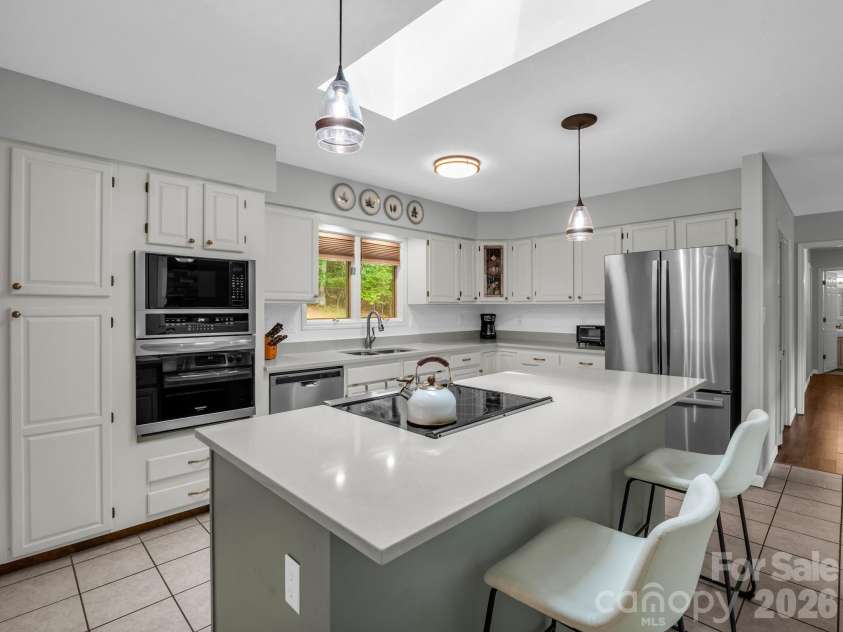 656 Cashiers Valley Road, Brevard, NC 28712.  MLS# CAR4382914, YatesRealty ID 24538. 