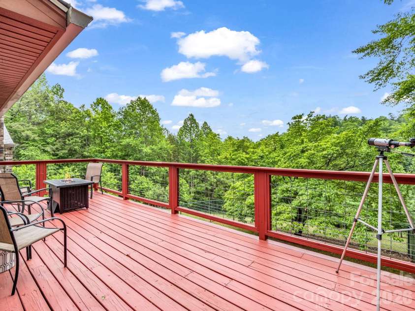 656 Cashiers Valley Road, Brevard, NC 28712.  MLS# CAR4382914, YatesRealty ID 24538. 