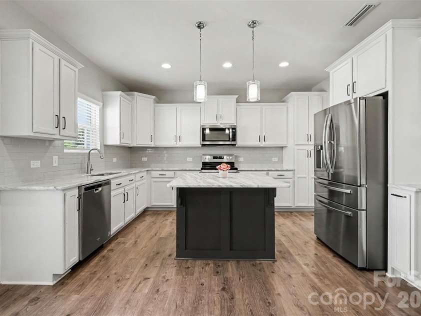 5144 Thomasville Drive, Belmont, NC 28012.  MLS# CAR4383578, YatesRealty ID 24539. 