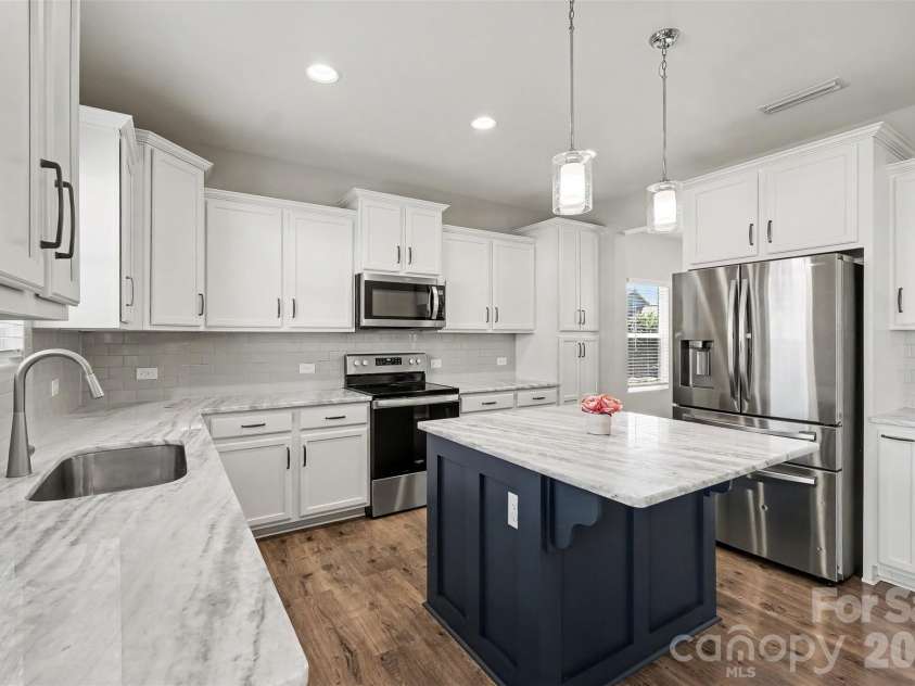 5144 Thomasville Drive, Belmont, NC 28012.  MLS# CAR4383578, YatesRealty ID 24539. 