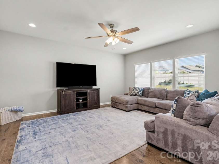 5144 Thomasville Drive, Belmont, NC 28012.  MLS# CAR4383578, YatesRealty ID 24539. 
