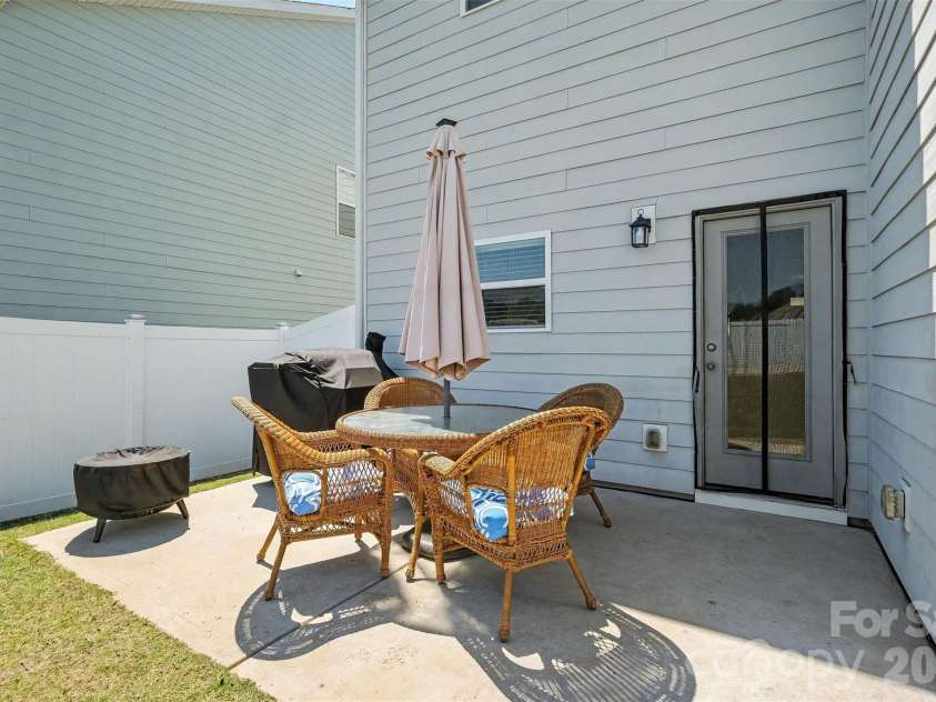5144 Thomasville Drive, Belmont, NC 28012.  MLS# CAR4383578, YatesRealty ID 24539. 
