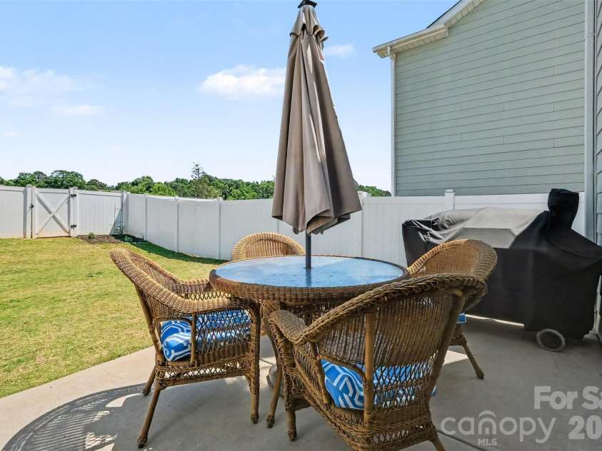 5144 Thomasville Drive, Belmont, NC 28012.  MLS# CAR4383578, YatesRealty ID 24539. 