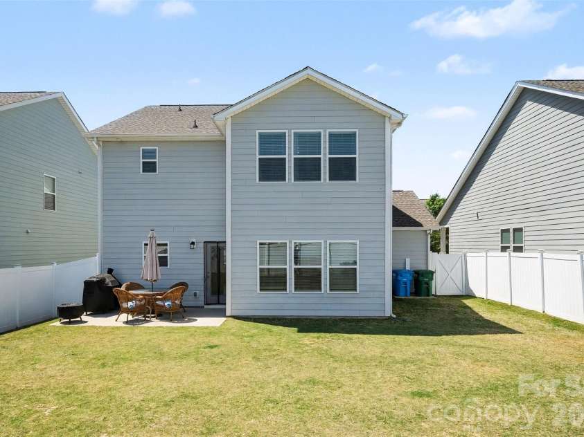 5144 Thomasville Drive, Belmont, NC 28012.  MLS# CAR4383578, YatesRealty ID 24539. 