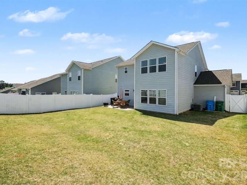 5144 Thomasville Drive, Belmont, NC 28012.  MLS# CAR4383578, YatesRealty ID 24539. 