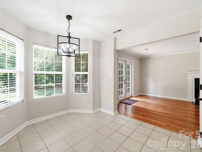5226 Rockwood Road, Charlotte, NC 28216.  MLS# CAR4403218, YatesRealty ID 24541. 
