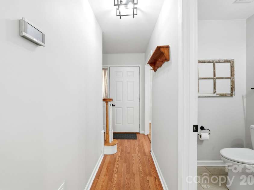 5226 Rockwood Road, Charlotte, NC 28216.  MLS# CAR4403218, YatesRealty ID 24541. 