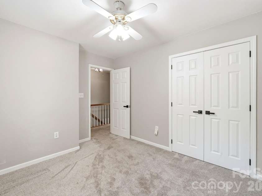 5226 Rockwood Road, Charlotte, NC 28216.  MLS# CAR4403218, YatesRealty ID 24541. 