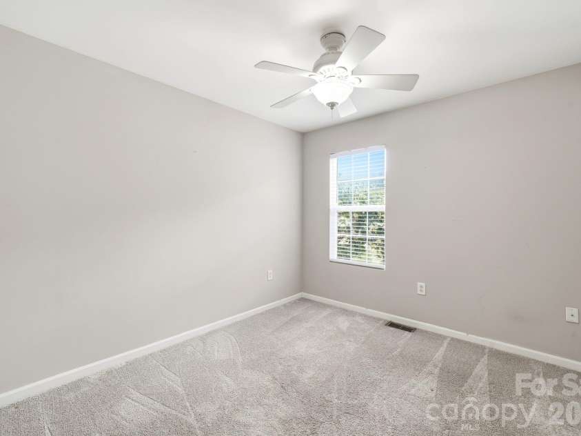 5226 Rockwood Road, Charlotte, NC 28216.  MLS# CAR4403218, YatesRealty ID 24541. 