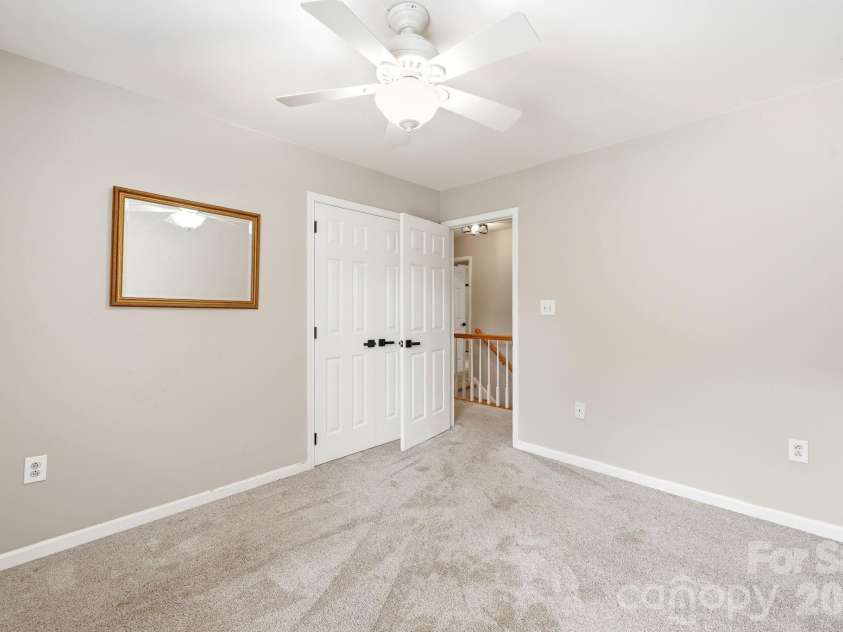 5226 Rockwood Road, Charlotte, NC 28216.  MLS# CAR4403218, YatesRealty ID 24541. 