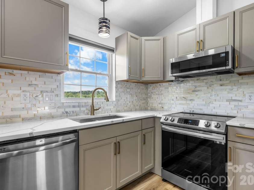 4362 Calico Road, Lenoir, NC 28645.  MLS# CAR4378595, YatesRealty ID 24543. 
