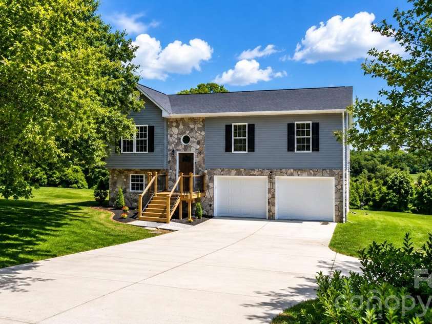 4362 Calico Road, Lenoir, NC 28645.  MLS# CAR4378595, YatesRealty ID 24543. 