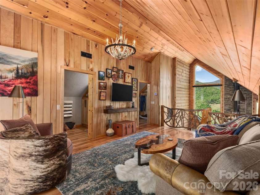 201 Flowering Ridge, Canton, NC 28716.  MLS# CAR4382590, YatesRealty ID 24546. 