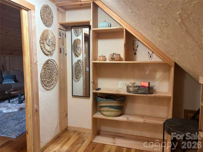 201 Flowering Ridge, Canton, NC 28716.  MLS# CAR4382590, YatesRealty ID 24546. 