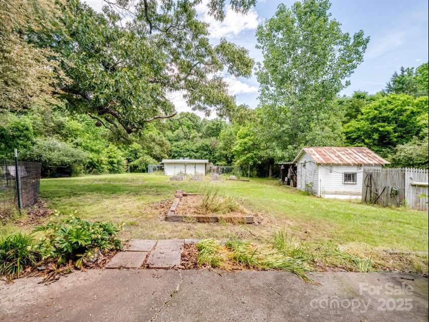 4325 Wolf Pond Road, Monroe, NC 28112.  MLS# CAR4255158, YatesRealty ID 24546. 