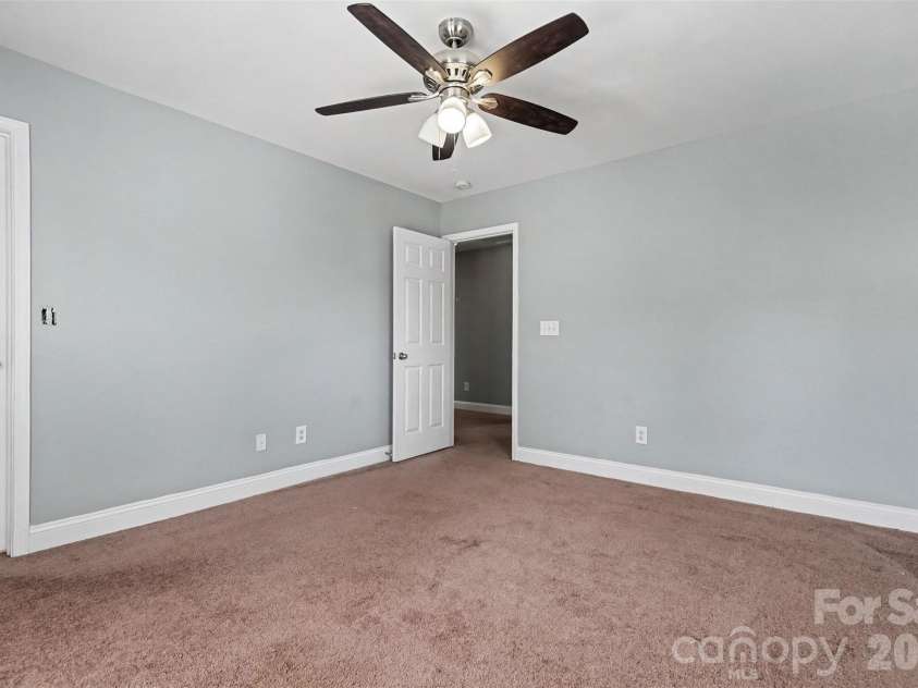 325 Mount Side Way, Fort Mill, SC 29715.  MLS# CAR4418360, YatesRealty ID 24547. Bedroom 3