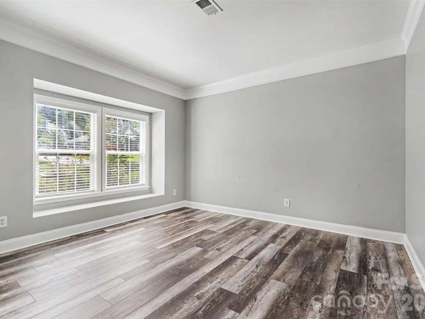 325 Mount Side Way, Fort Mill, SC 29715.  MLS# CAR4418360, YatesRealty ID 24547. Dining Room