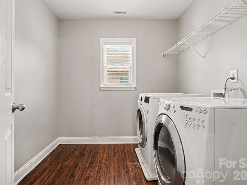 325 Mount Side Way, Fort Mill, SC 29715.  MLS# CAR4418360, YatesRealty ID 24547. Laundry Room