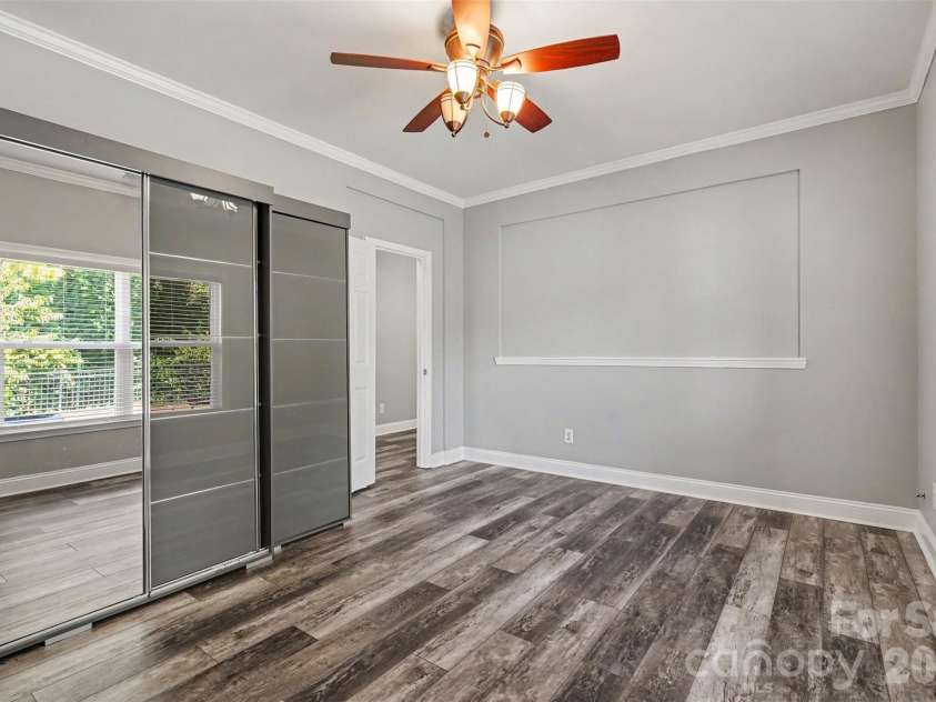 325 Mount Side Way, Fort Mill, SC 29715.  MLS# CAR4418360, YatesRealty ID 24547. Main level bedroom