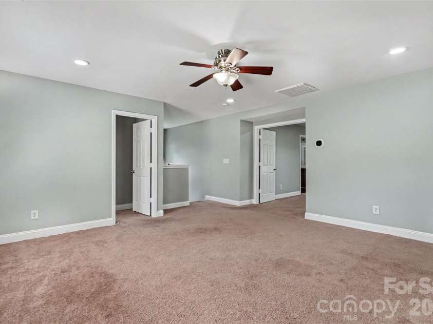 325 Mount Side Way, Fort Mill, SC 29715.  MLS# CAR4418360, YatesRealty ID 24547. Upstairs loft landing