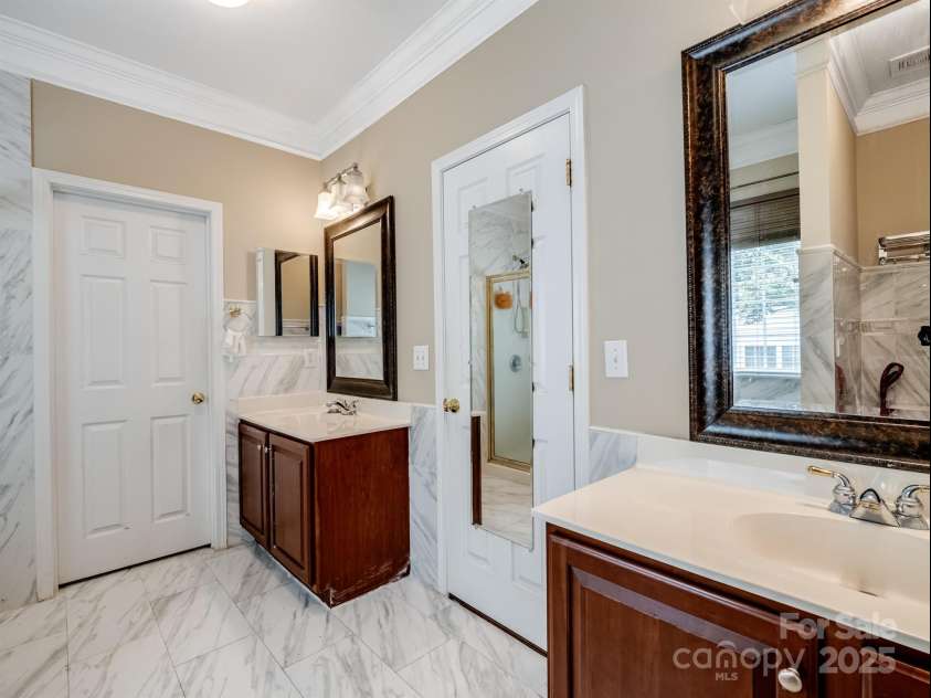 9903 Southampton Commons Drive, Charlotte, NC 28277.  MLS# CAR4324549, YatesRealty ID 24547. 